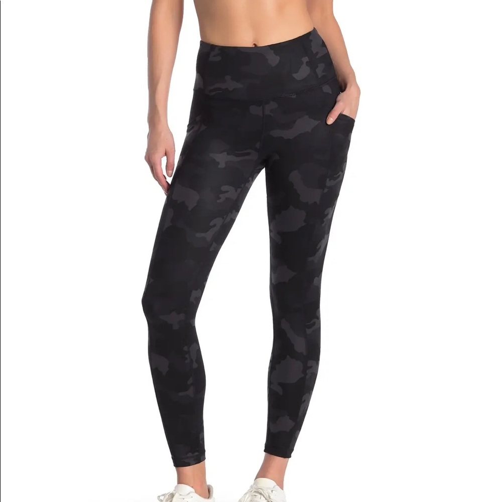 Yogalicious Lux High Waisted Side Pocket Leggings